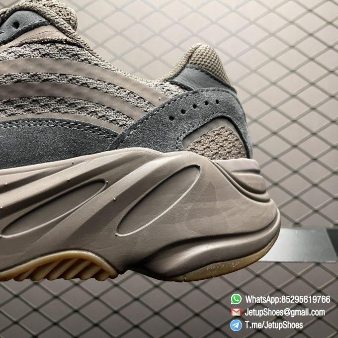 Best Replica Yeezy Boost 700 V2 Mauve Reflective Sneaker SKU GZ0724 Top Quality Yeezy700 RepSneakers 04